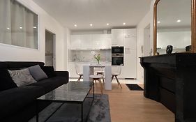 Luxury Appartment, Champs Elysees, Neuf !